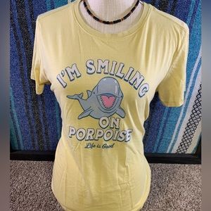 💛 (5/$25) Life Is Good Shirt